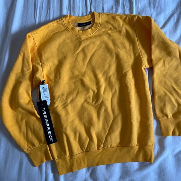 Aritzia Super Fleece Crewneck and Short set - Picture 1 of 7